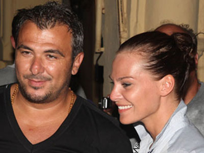 Ένα δαχτυλίδι για την Υβόννη